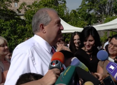 Պարո΄ն նախագահ, կարող եմ ես էլ երկու բառ ասել. Արմեն Սարգսյանը կատակեց