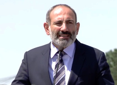 Armenia PM comments on Putin's congratulations to Kocharyan