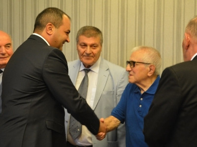 «Ավագ սերնդի փորձը կարեւոր նախադրյալ է». Արթուր Դավթյանը պարգևատրել է դատախազության համակարգի մի խումբ վետերանների