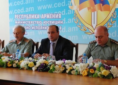 Անձեռնմխելի մարդ չկա, բոլորը հավասար են օրենքի առջեւ. ՔԿԾ պետը խորհրդակցություն է անցկացրել