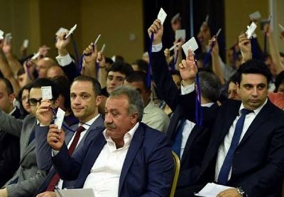 «Հրապարակ». «Չալաղաջ» պաշտոնները ամրագրելու խնդիր է դրվել ՔՊ նիստում. Փաշինյանը դեմ է եղել