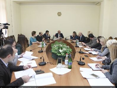 ԱԺ տնտեսական հարցերի հանձնաժողովի նիստում քննարկվում է 2019-ի բյուջեի նախագիծը