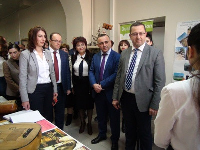 Բուհական ոլորտն ուռճացվել է. մեր ժողովրդի մեջ ընդունված է, որ երեխաներն անպայման պետք է գնան բուհ. փոխնախարար