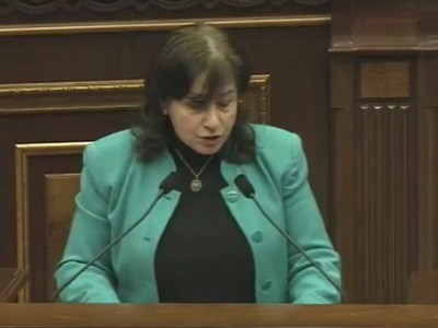 Որտե՞ղ ենք խրախուսում աշխատանքը, այն գյուղում, որտեղ ծերե՞ր են ապրում. Ռուզան Առաքելյանը՝ Փաշինյանին