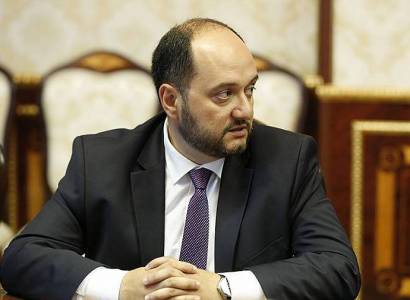 ԿԳ նախարարի որդին գնացել է մասնավոր դպրոց, դա նույնն է, որ մեր ՊՆախարարի որդին ծառայի օտար բանակում. Ա. Հարությունյան