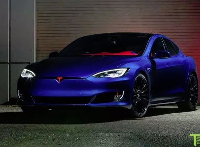 Tesla-ն սուպերմենին մեքենայի է վերածել