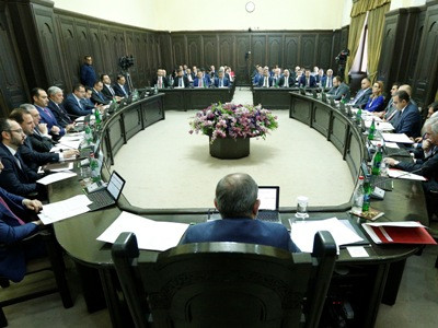 Նոր որոշում. այսուհետ քաղաքացիական կացության ակտերը կարելի է գրանցել նաեւ այլ տարածքային բաժիններում