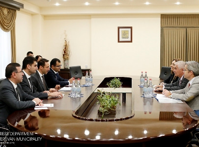 Yerevan Mayor receives EU Ambassador to Armenia Piotr Świtalsk