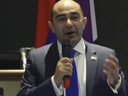 «Ձեր փողերը որտեղի՞ց»․ «Լուսավոր Հայաստանը» դրամահավաք-երեկո անցկացրեց