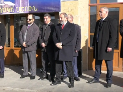 Ինձ հրավիրեք կառավարության շենք թեյ խմելու. դա համարեք նախընտրական խոստում. Քաղաքացին՝ Փաշինյանին (ֆոտո)