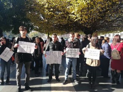 Protest staged outside Armenia government building, in support of Karen Ghazaryan captured by Azerbaijan