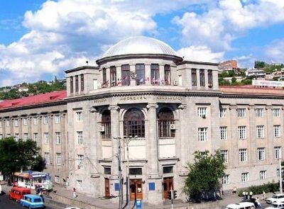 «Հրապարակ». Բժշկականի խորհրդում կրքերը եռում են. Իրար դեմ են ելել փոխնախարարները