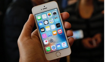 Հին iPhone-ների տերերը հայտնվել են հեռախոսը կոտրելու սպառնալիքի ներքո