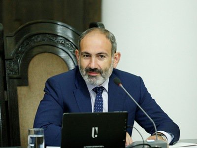 Acting PM signs documents to grant citizenship to Jirair Sefilian
