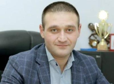 «Փաստ». Մեքենաներ, 2 առանձնատուն, փոխառություններ ու փող՝ Նուբարաշեն վարչական շրջանի ղեկավարի հայտարարագրում