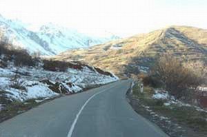 Հայաստանում ճանապարհներն հիմնականում անցանելի են. որոշ մարզերում ձյուն է տեղում
