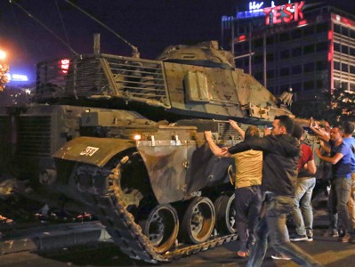 UK court rejects extradition of Turkish suspect in FETO case