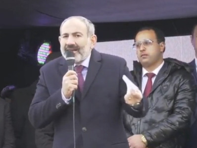 Пашинян вновь обещал повысить зарплаты бюджетников за счет сокращения их коллег