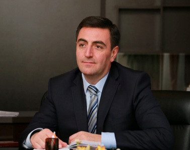 «Փաստ». Փոխառություններ, դրամական միջոցներ ու «LEXUS GX 460». Էրեբունի վարչական շրջանի ղեկավարի ունեցվածքը