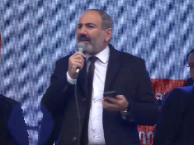 Այն պաշտոնյան, ով Հայաստանում այսօր կաշառք է վերցնում, առնվազն պետք է ծալը պակաս լինի. Փաշինյան