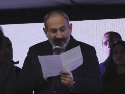 Աշոտյանն առավոտից իրիկուն գլխին է տալիս, ասում է՝ էս ինչ եղավ, Ղարաբաղը կորցրինք. Փաշինյանը հեգնեց