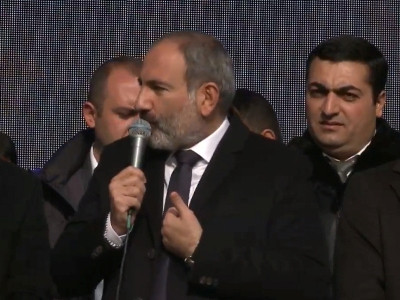 Ասենք կառավարությունն էդքան տուպոյ եղավ, գնաց ինչ-որ դավադրությունների մեջ մտավ, բա հետո հետ չի գալո՞ւ. Փաշինյան