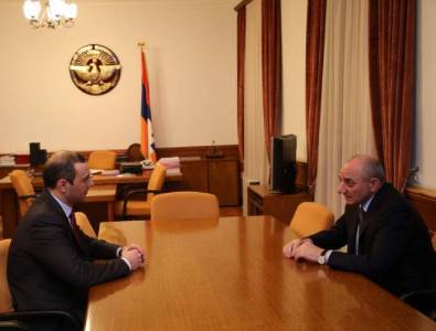 «Հրապարակ». Փաշինյանը արցախցիներին նկատի չի ունեցել. Իսկ ով է սերմացու ուտող մուկը