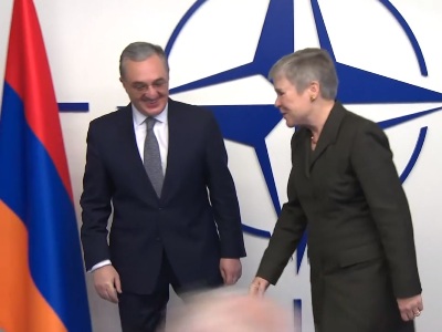 Mnatsakanyan meets with NATO Deputy Secretary General