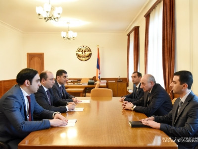 Բակո Սահակյանը ՀՀ ՔԿԾ պետի հետ քննարկել է ոլորտի խնդիրները