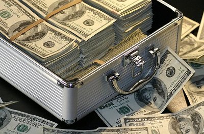 Newspaper: Large amount of capital going out of Armenia