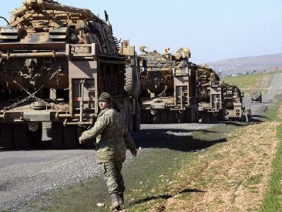 На границе с Сирией наблюдаются скопления военной техники и военнослужащих Турции