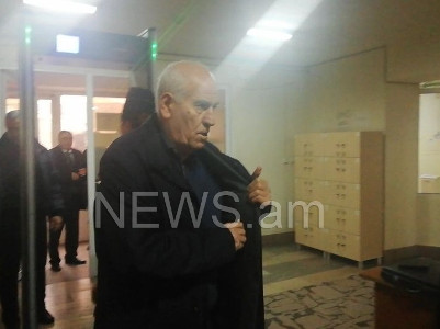 «Ի՞նչ եք կորցրել, ինչի հետեւից եք ընկել». «Ֆլեշի Բարսեղը» դատարանում է (ֆոտո)