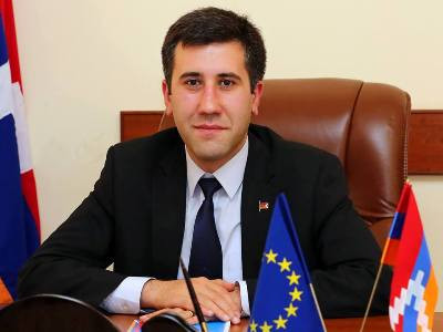 Արցախի նախկին օմբուդսմեն Ռուբեն Մելիքյանը պարգեւատրվել  է «Մխիթար Գոշ» մեդալով