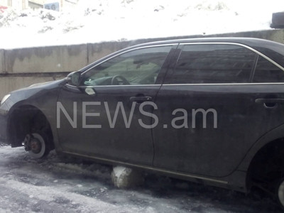 Նոր Նորքում գողացել են մեքենայի 4 անվադողերը (ֆոտո)