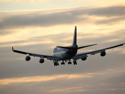 Լրատվամիջոցները հայտնել են, որ Boeing 707-ի կործանումն օդաչուի սխալի պատճառով է տեղի ունեցել