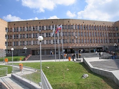 Ինչպես է ցմահ դատապարտյալ Մհեր Ենոքյանը իրավաբանի կրթություն ստացել. Հայ-Ռուսական համալսարանի հայտարարությունը