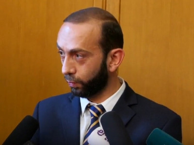 Եթե քվեարկենք «Լուսավոր Հայաստանի» թեկնածուի օգտին, կստացվի սիրելի ընդդմություն ենք ձեւավորում․ Արարատ Միրզոյան