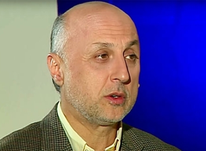 «Հայաստանի փոքրիկ երգիչներ» երգչախմբի դիրիժորը Արամի 23-ի պատի փլուզումը կոռուպցիայի հետ է կապում