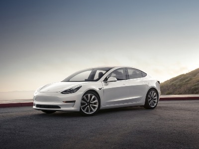 Tesla-ն անվտանգության համակարգը կոտրելու դիմաց Model 3 է խոստացել