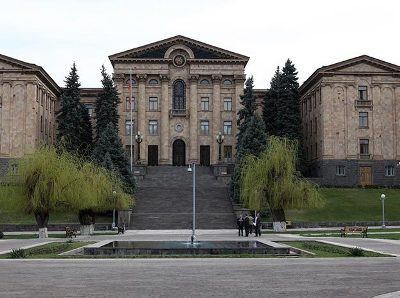 «Ժողովուրդ». Պատգամավորները մնացել են «անտուն»