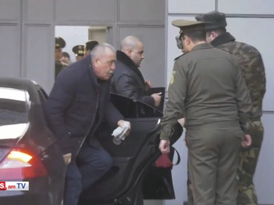 Former MP Manvel Grigoryan brought to penitentiary