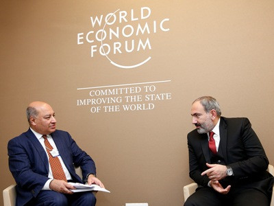 EBRD ready to assist Armenian government’s reforms: Pashinyan meets Bank’s President in Davos