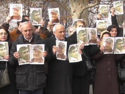 В Ереване проходит акция протеста в поддержку находящихся под арестом двух членов группы «Сасна црер»