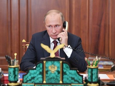 Putin calls Maduro