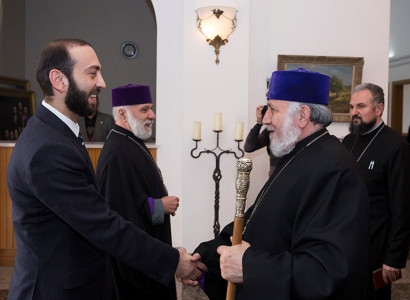Catholicos of All Armenians meets Armenian National Assembly Speaker