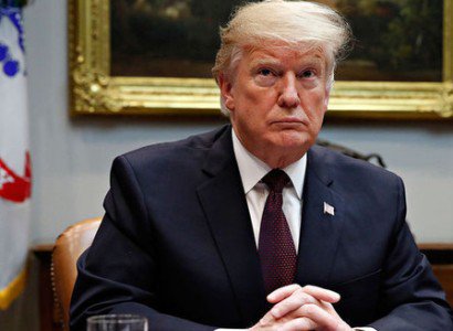 Trump agrees to end shutdown without getting border wall money