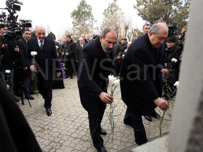 Armenia political, military elite visit Yerablur Military Pantheon (PHOTOS)