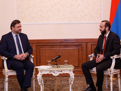 Parliament speaker, Czech Ambassador discuss visa simplification between Armenia-EU