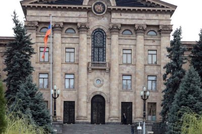 Newspaper: Armenian MPs unlikely to debate structural changes in government on February 11