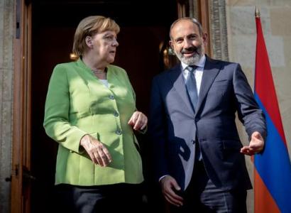 Angela Merkel welcomes Pashinyan’s visit to Germany in Armenian
